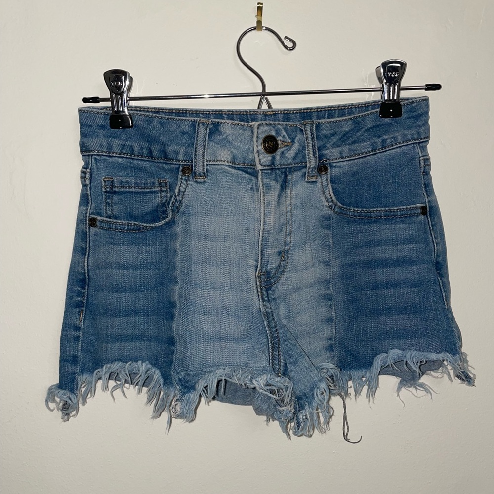 Altar’d State two-toned frayed jean shorts